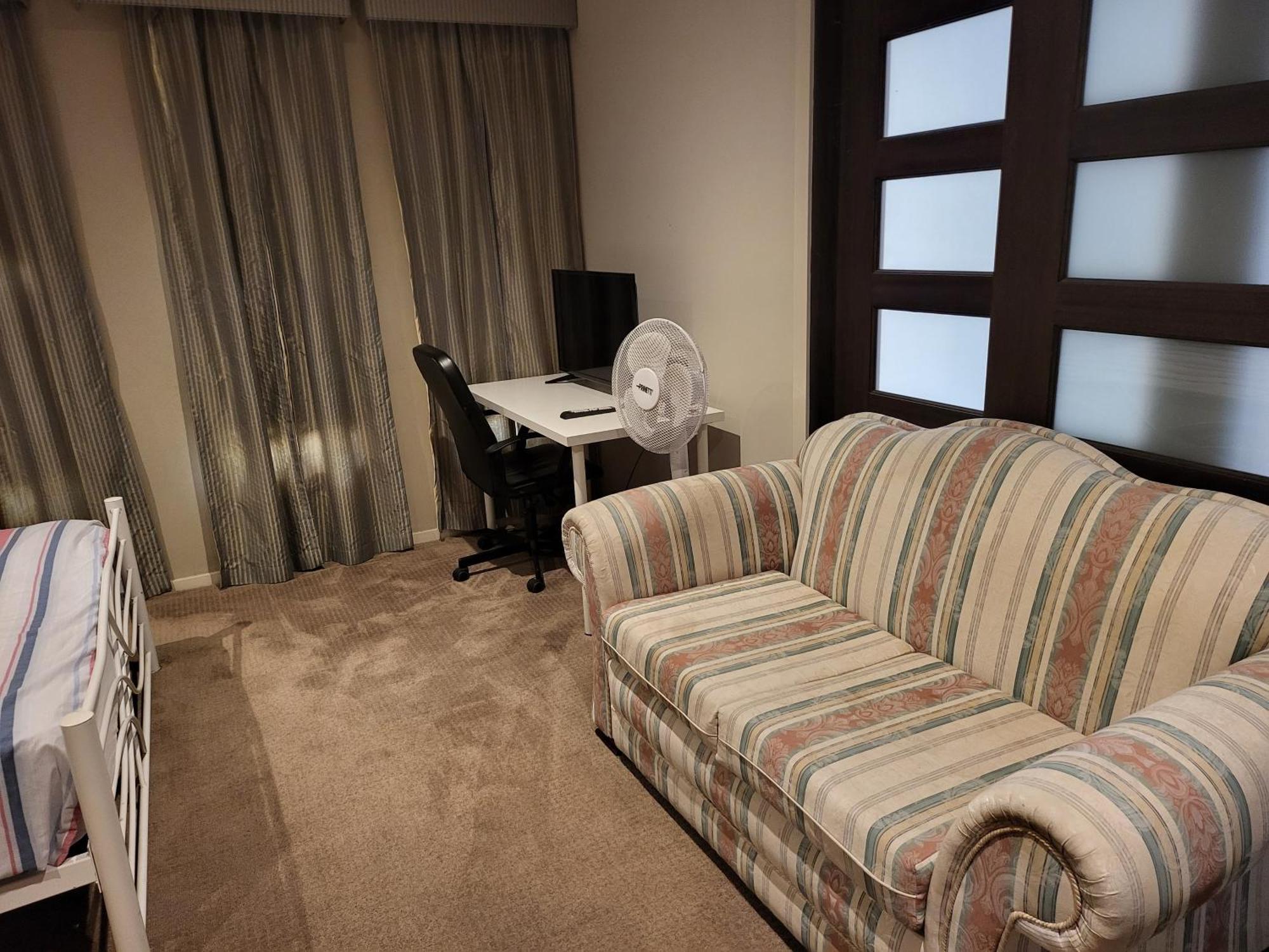 Lucky House Hotel Point Cook Bagian luar foto